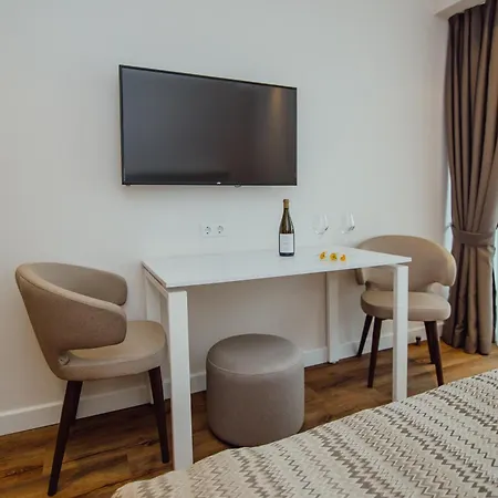 Sunshine Apartments 巴统 外观 照片