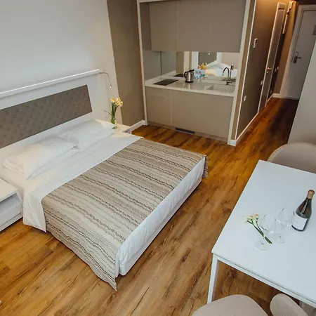 Sunshine Apartments 巴统 外观 照片