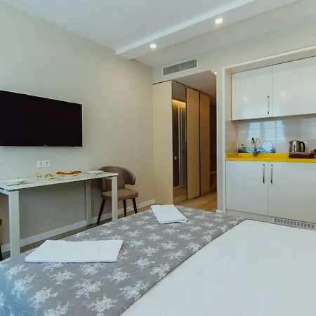 Sunshine Apartments 巴统 外观 照片