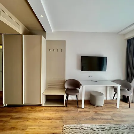 Sunshine Apartments 巴统 外观 照片