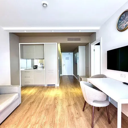 Sunshine Apartments 巴统 外观 照片